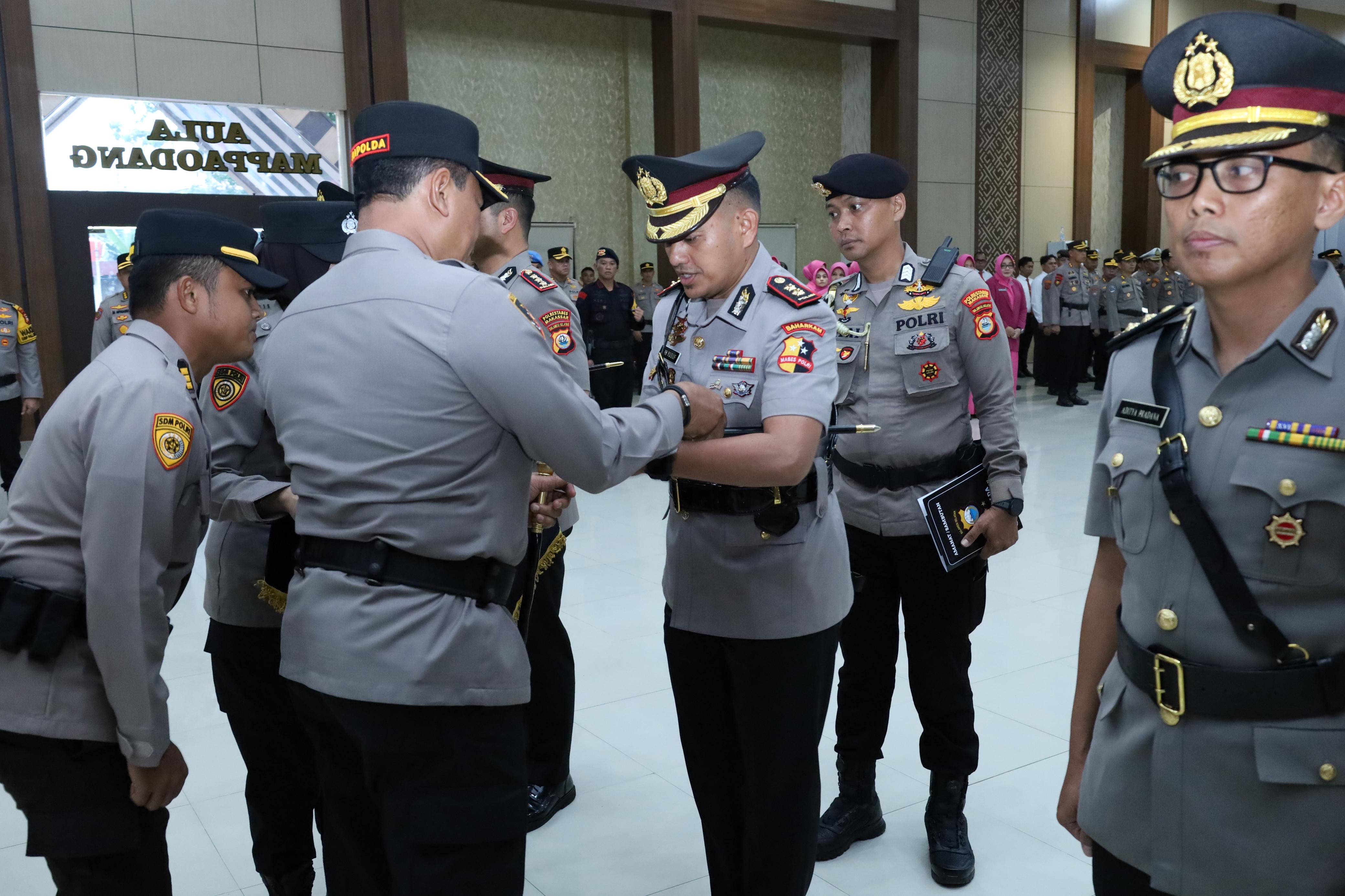 Kapolda Sulsel Pimpin Serah Terima Jabatan dan Kenal Pamit Kapolrestabes Makassar dan Kapolres Soppeng