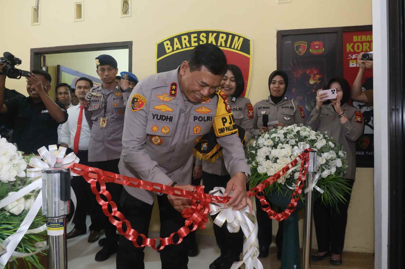 Kapolda Sulsel Irjen Pol. Yudhiawan Kunjungi Polres Tana Toraja, Berikan Arahan Kepada Personel dan Resmikan Gedung Reskrim