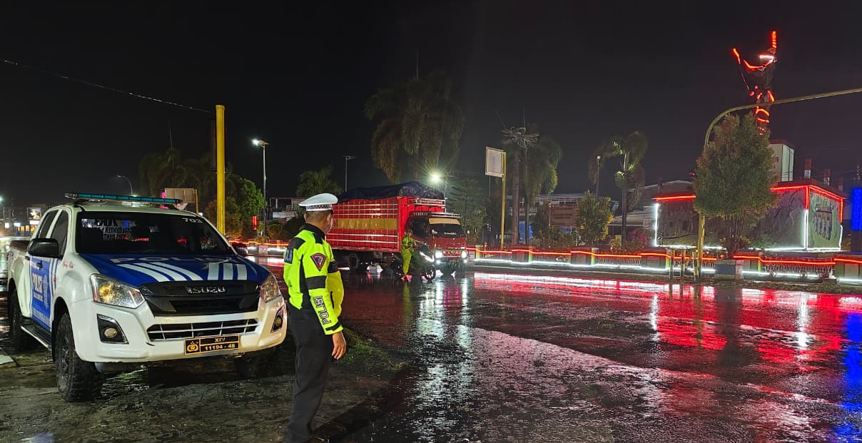 Sat Lantas Polres Luwu Utara Gelar KRYD Malam Hari, Antisipasi Kemacetan dan Balap Liar di Kota Masamba