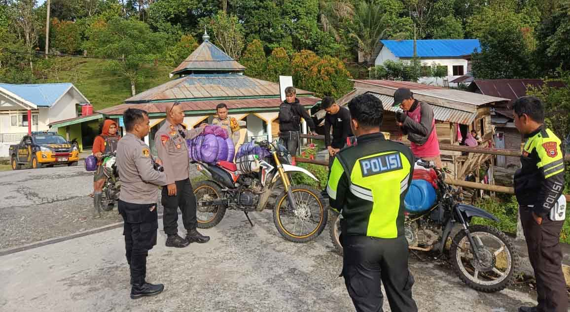Bangun Rasa Aman, Polres Luwu Utara Gelar Patroli Persuasif di Jalur Vital Pincara–Jalajja